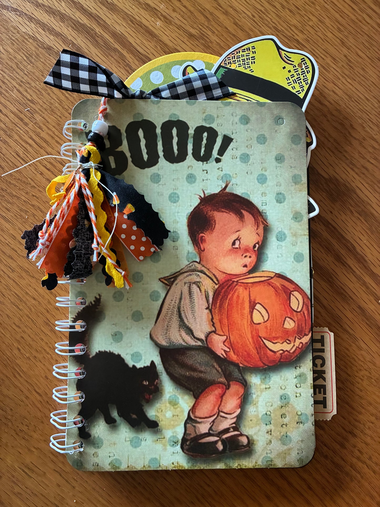 Booo! Halloween -Themed Junk Journal